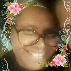 Meet your Posher, Cynthia